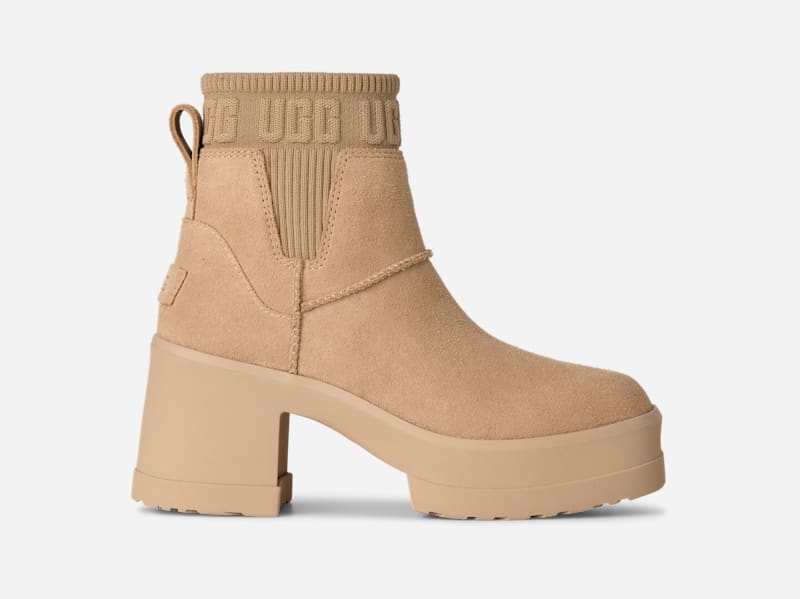 UGG® Women's Moxy Chelsea Suede Boots in Sand, Size .