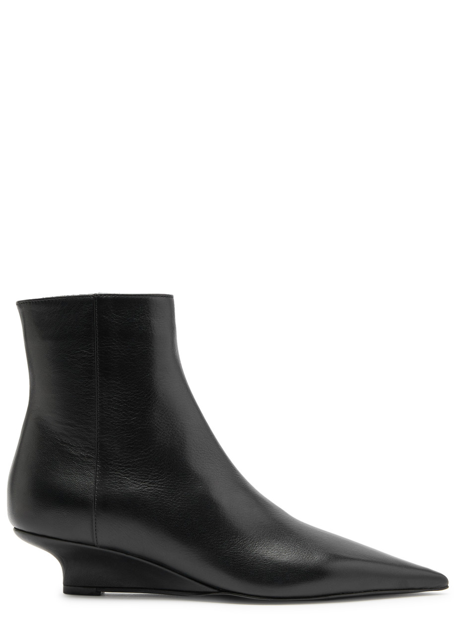 Toteme Sharp Women's Designer Leather Black Ankle Boots - IT