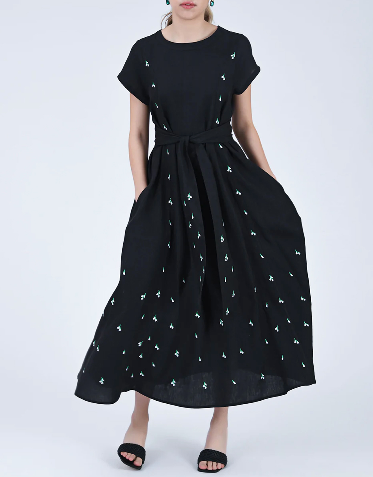 Fanm Mon Zambak Linen Tie Front Floral Embroidery Maxi Dress-Black