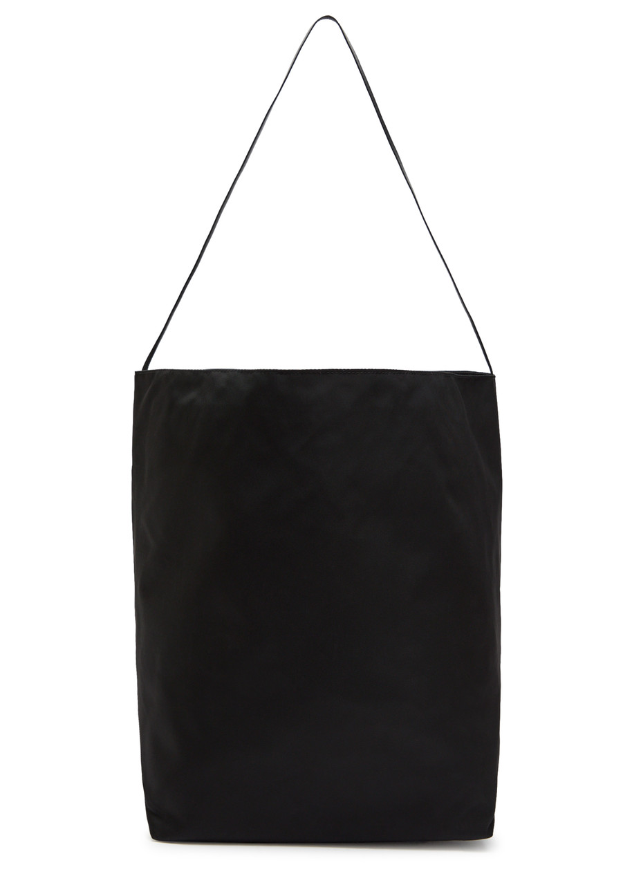 Valesque Bucket Satin Bucket bag - Black
