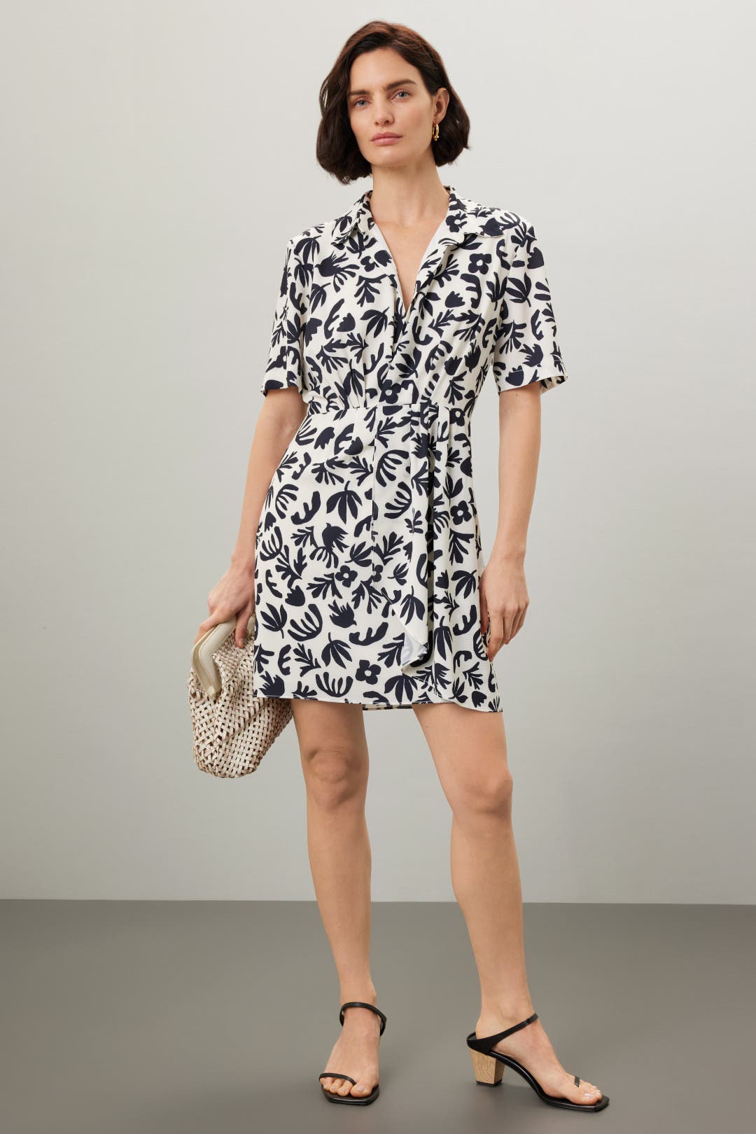 Donna Morgan Abstract Printed Wrap Dress White-black-print