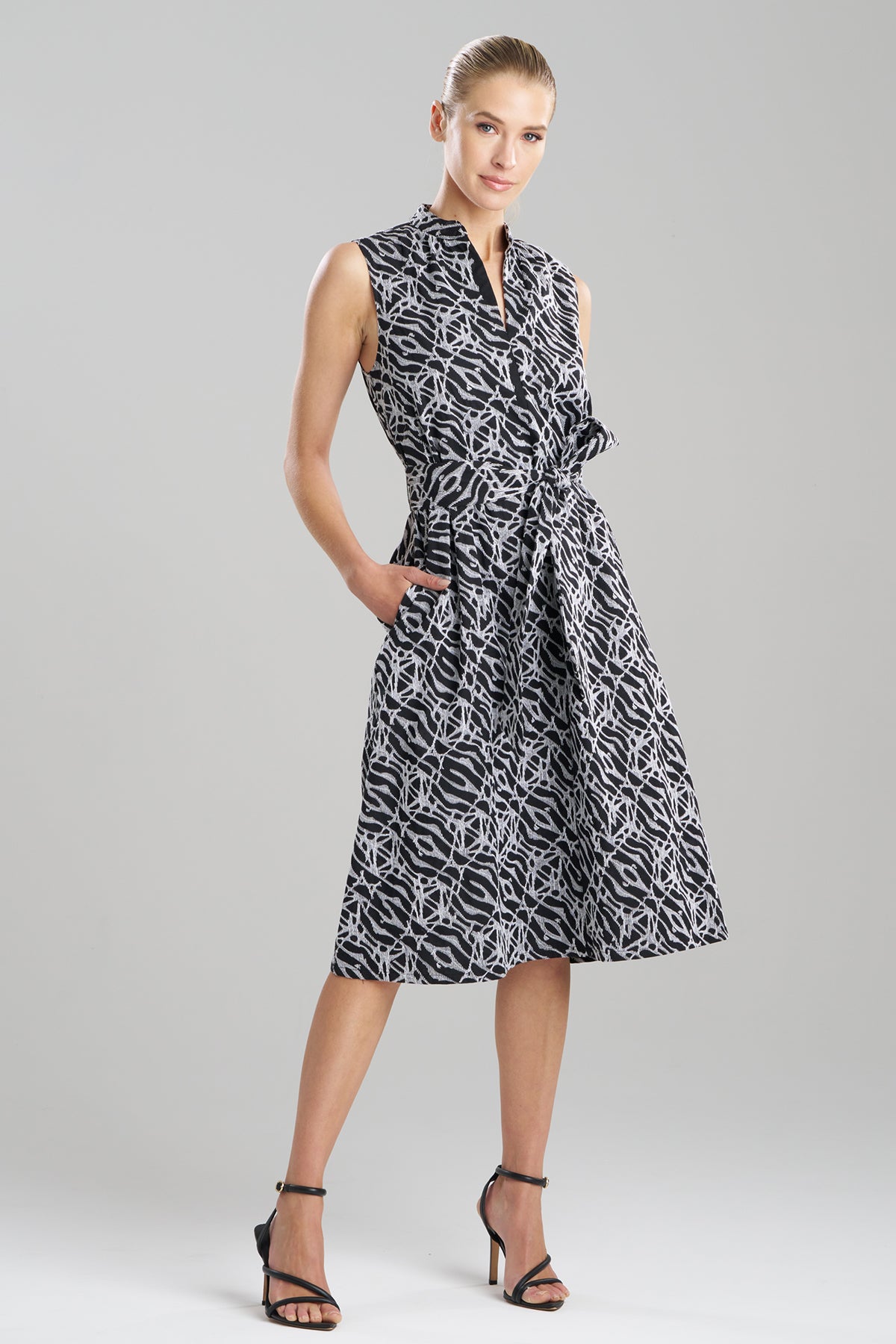 Geo Embroidered Cotton Poplin Mandarin Dress - BlackWhite