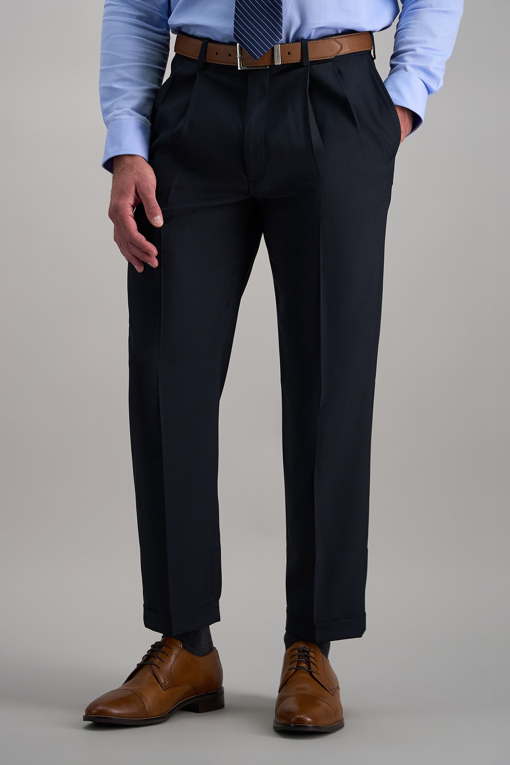 Haggar E-CLO Stria Dress Pants, Pleated Front