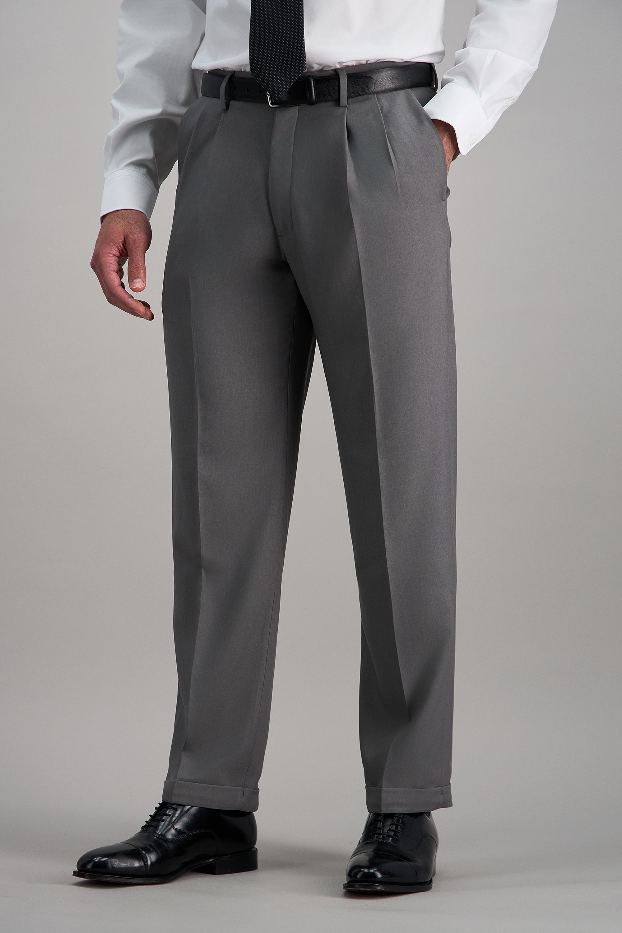 Haggar Premium Comfort Dress Pants, Pleated Front