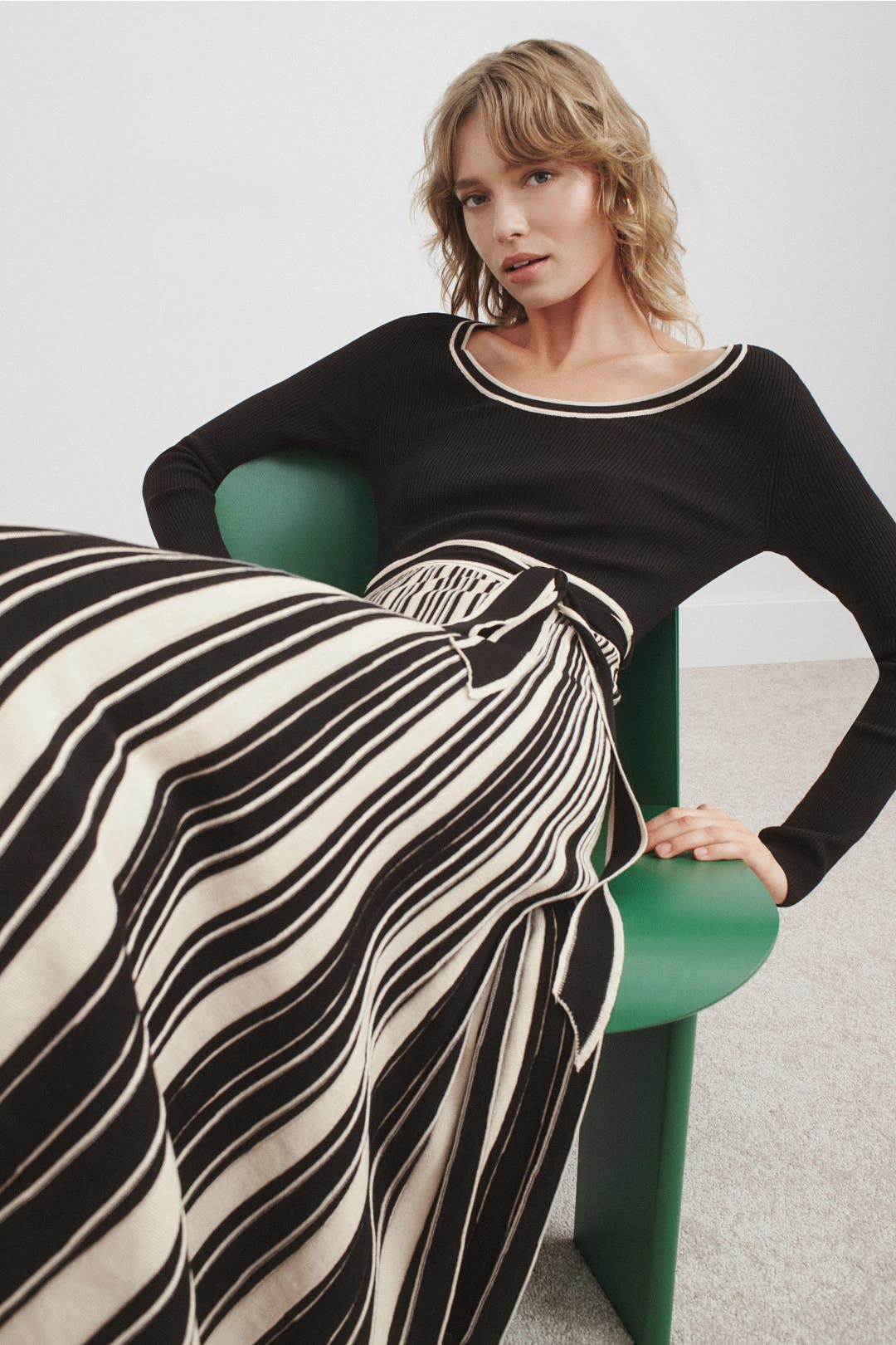 Moon River Long Sleeve Tie Waist Sweater Dress Black-white-print