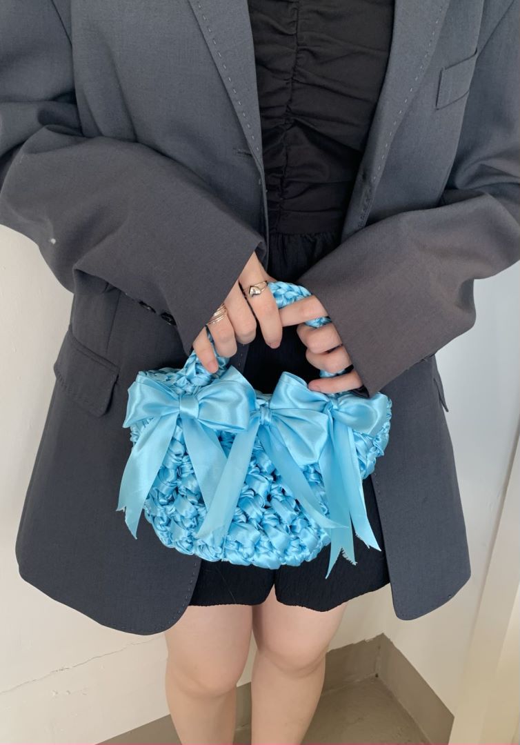 satin basket bucket bag bow woven handbag fashionable versatile single shoulder woven bag - Sky blue