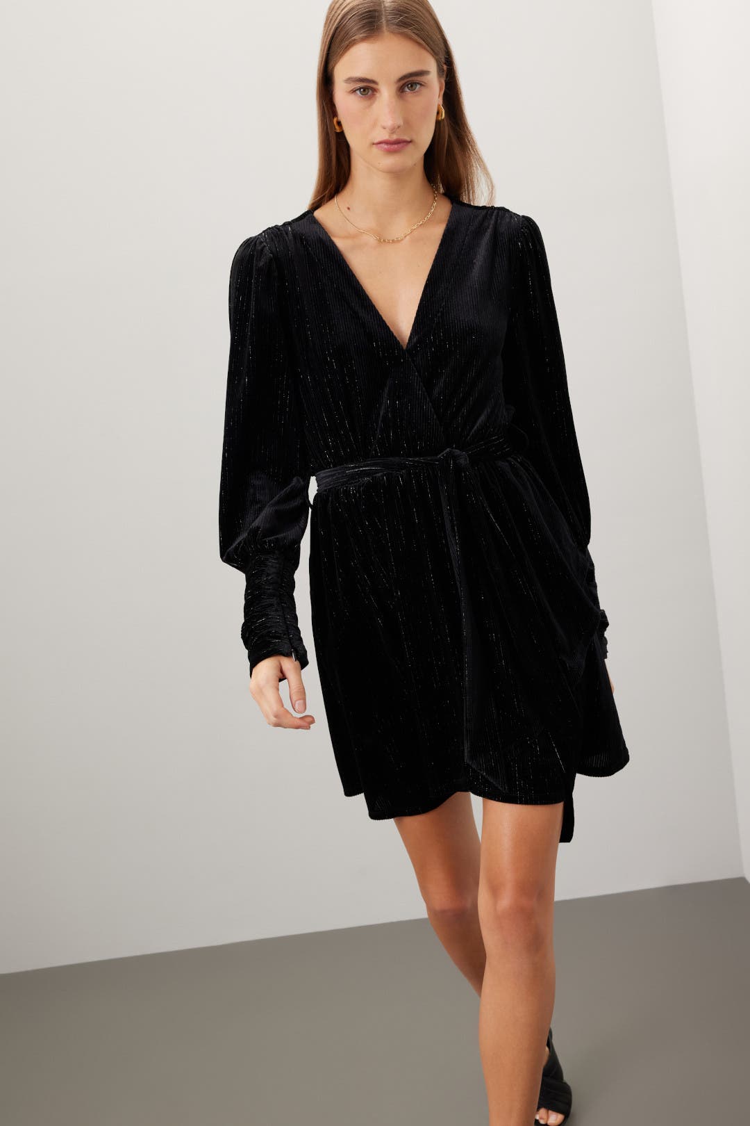 Slate & Willow Velvet Mini Dress Black