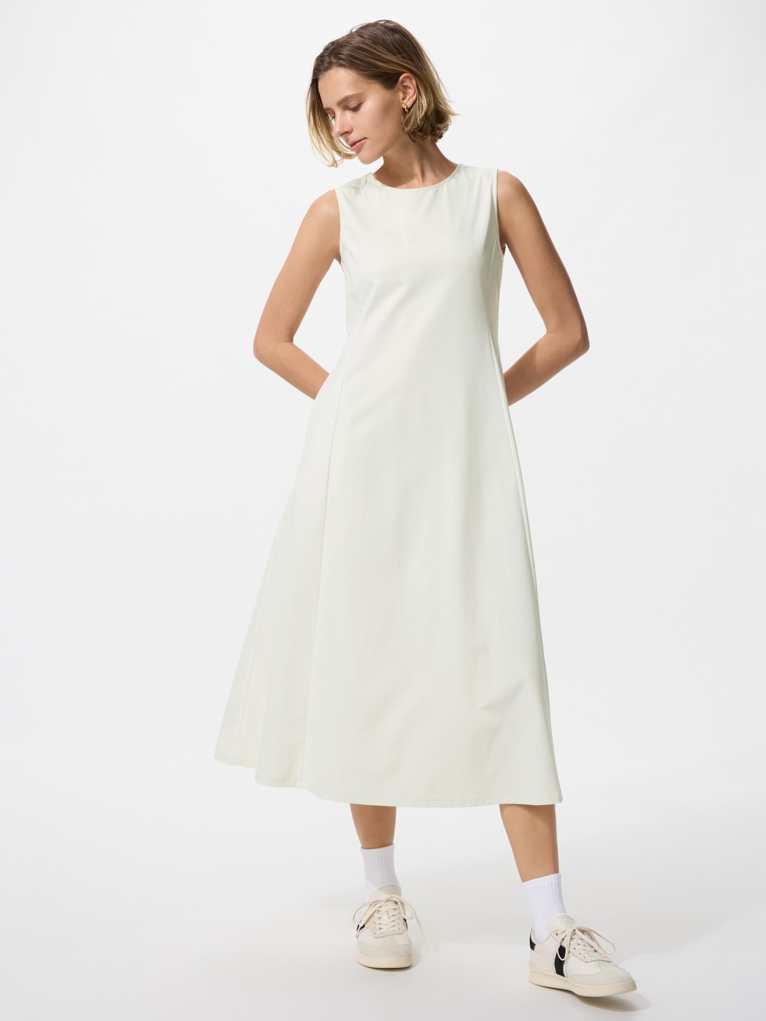 UNIQLO Women's Ultra Stretch AIRism Dress, Off White