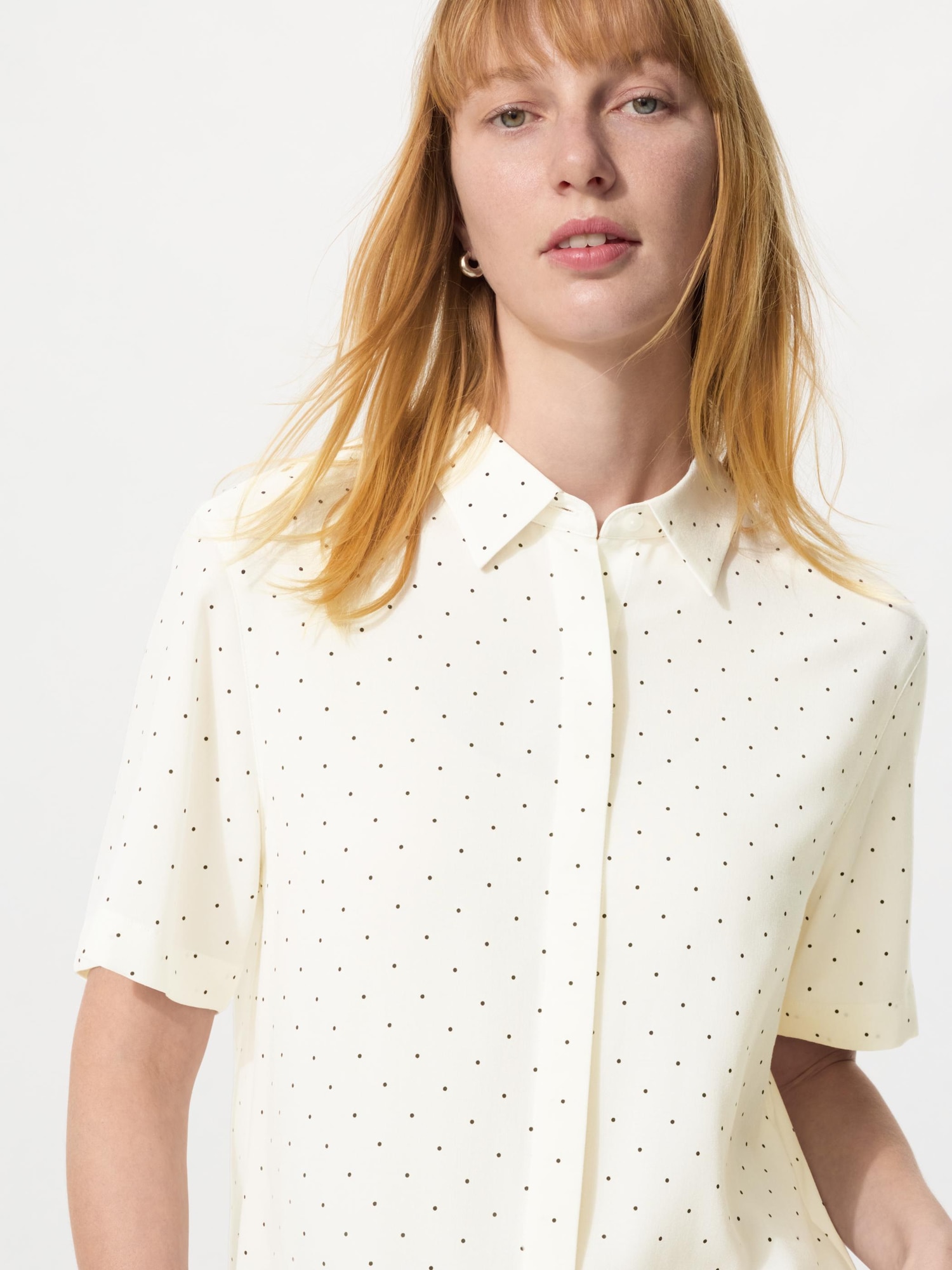 UNIQLO Women's Rayon Short Sleeve Blouse Dot, Off White, Large