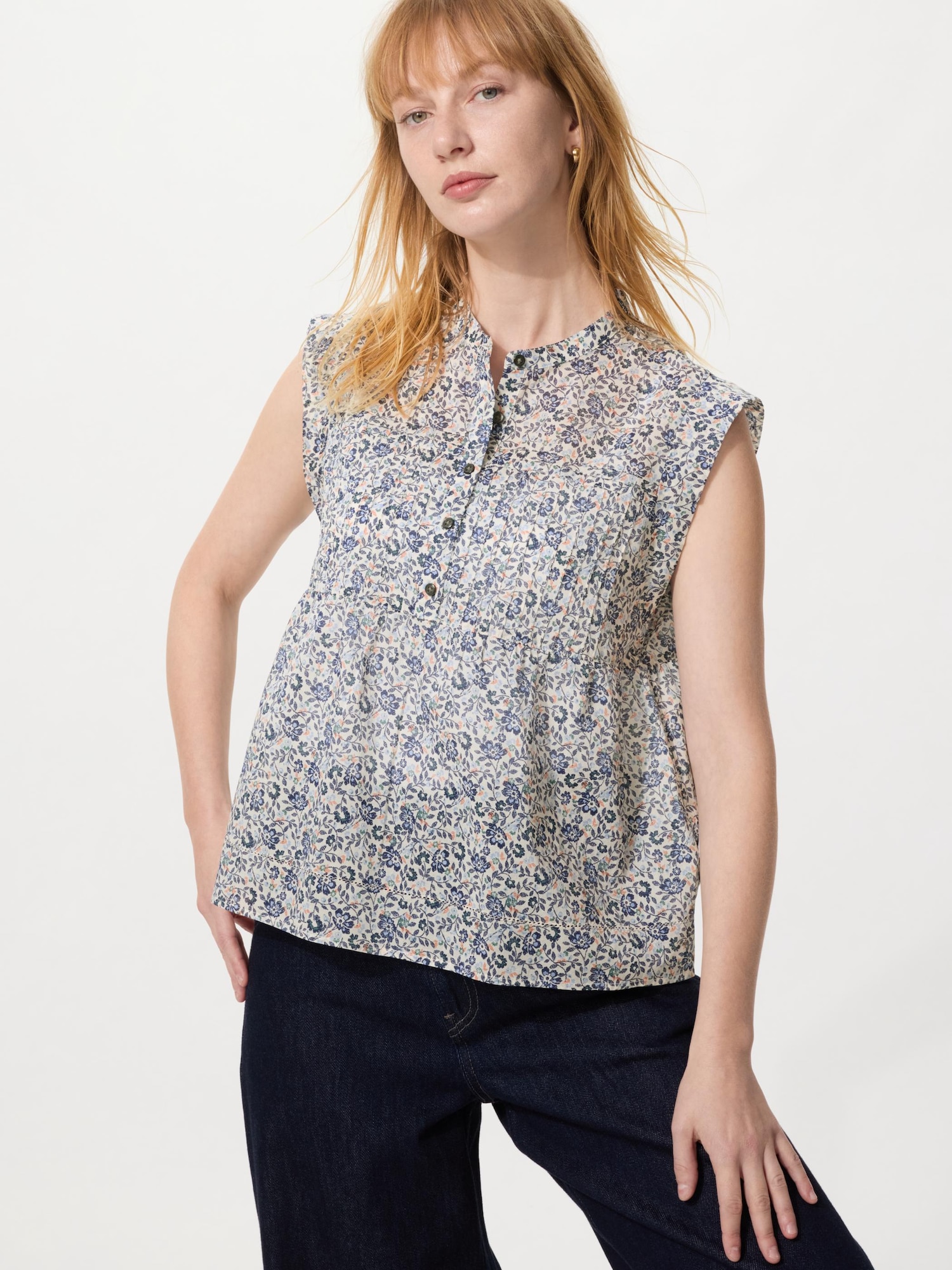 UNIQLO Women's Light Cotton Pintuck Blouse Sleeveless, Off White, Small, % Cotton