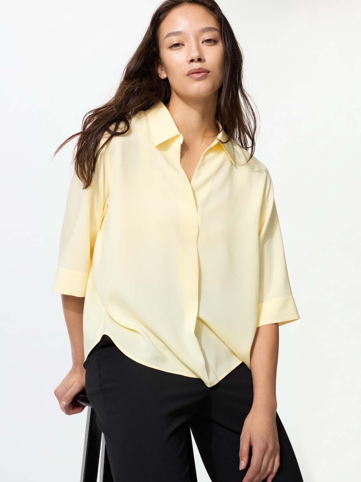 UNIQLO Women's Rayon Skipper Collar Blouse Sleeve, Yellow, Small