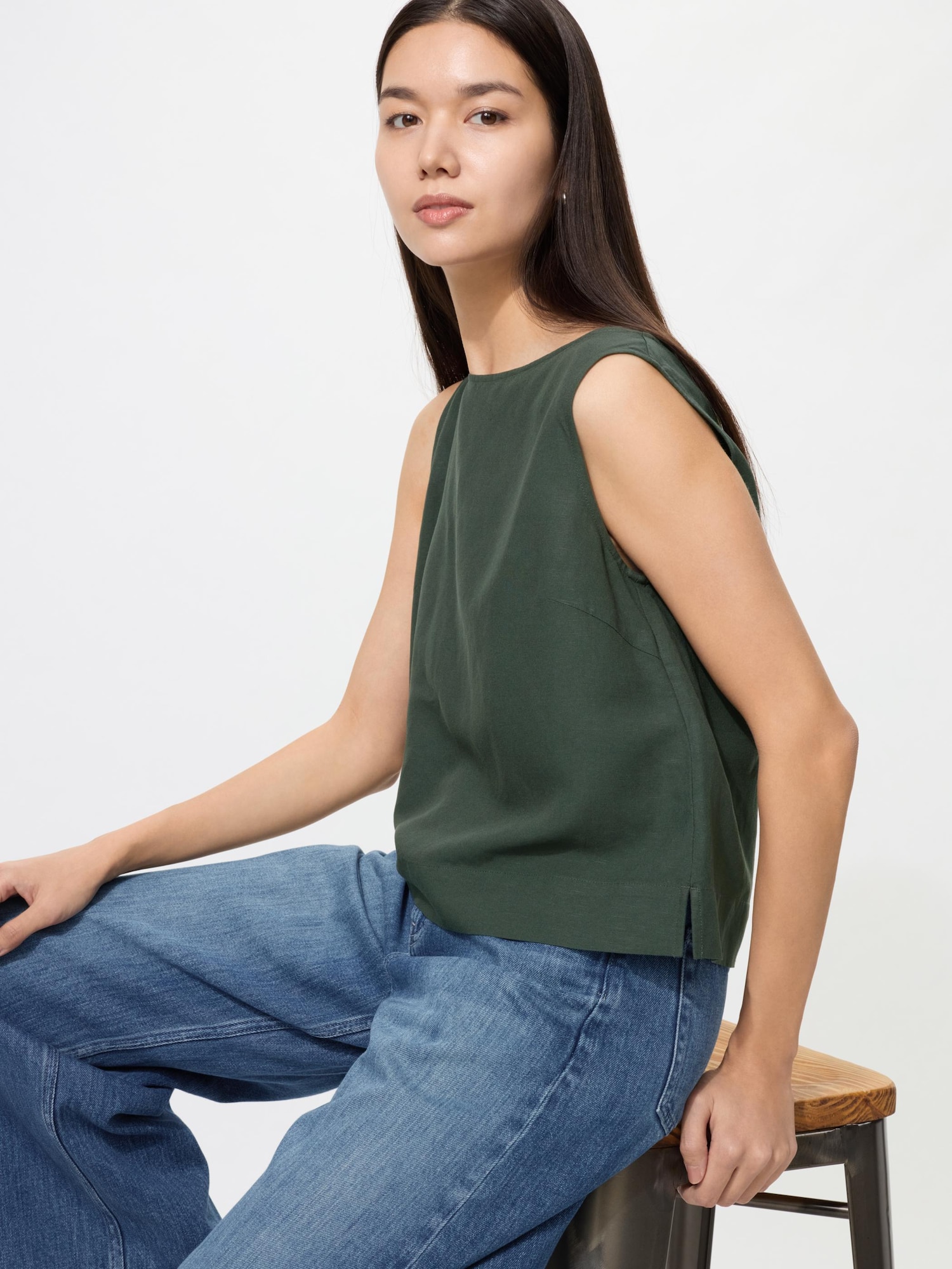 UNIQLO Women's Linen Blend Blouse Sleeveless, Dark Green, Medium