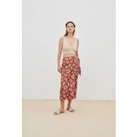 Women crop top