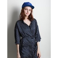 Signature Stripe Loose-Fit Satin Dress [Navy]