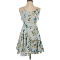 Kimchi Blue Cocktail Dress - Fit & Flare: Gray Floral Pattern Dresses - Used - Size