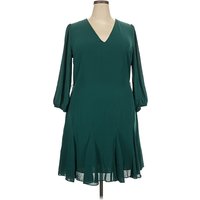 White House Black Market Cocktail Dress - DropWaist: Green Solid Pattern Dresses - Used - Size