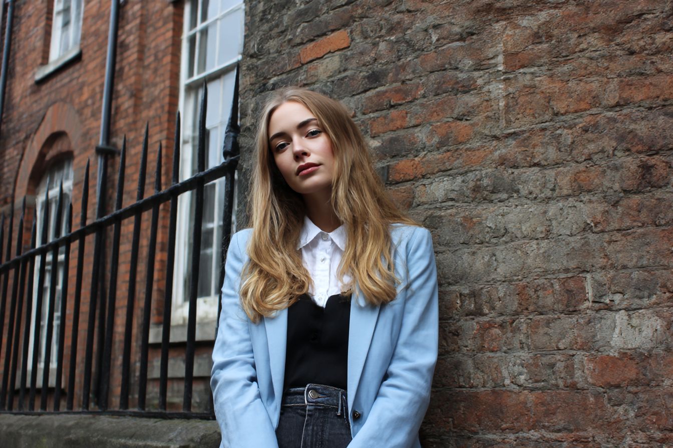 Lightweight_Blazers_Under_30_Smart_Without_Theatrics.womens_f_5b525247-3595-4f42-8f45-ef2678a65f64_1