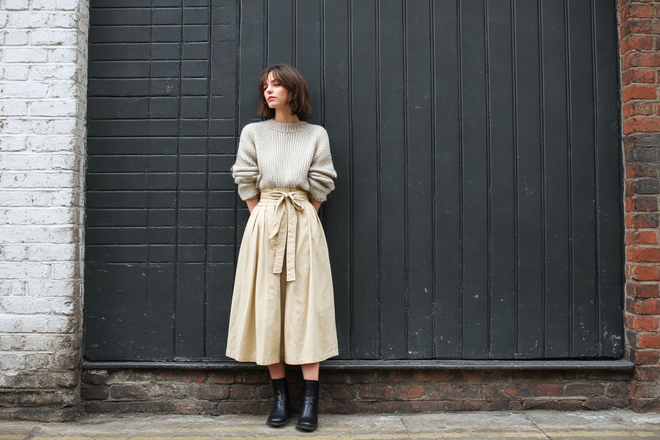 Neutral_Skirts_Under_30_The_Forgotten_Versatility.womens_fash_13cb14d6-737c-4b98-a5d4-41157dd7e0ab_1